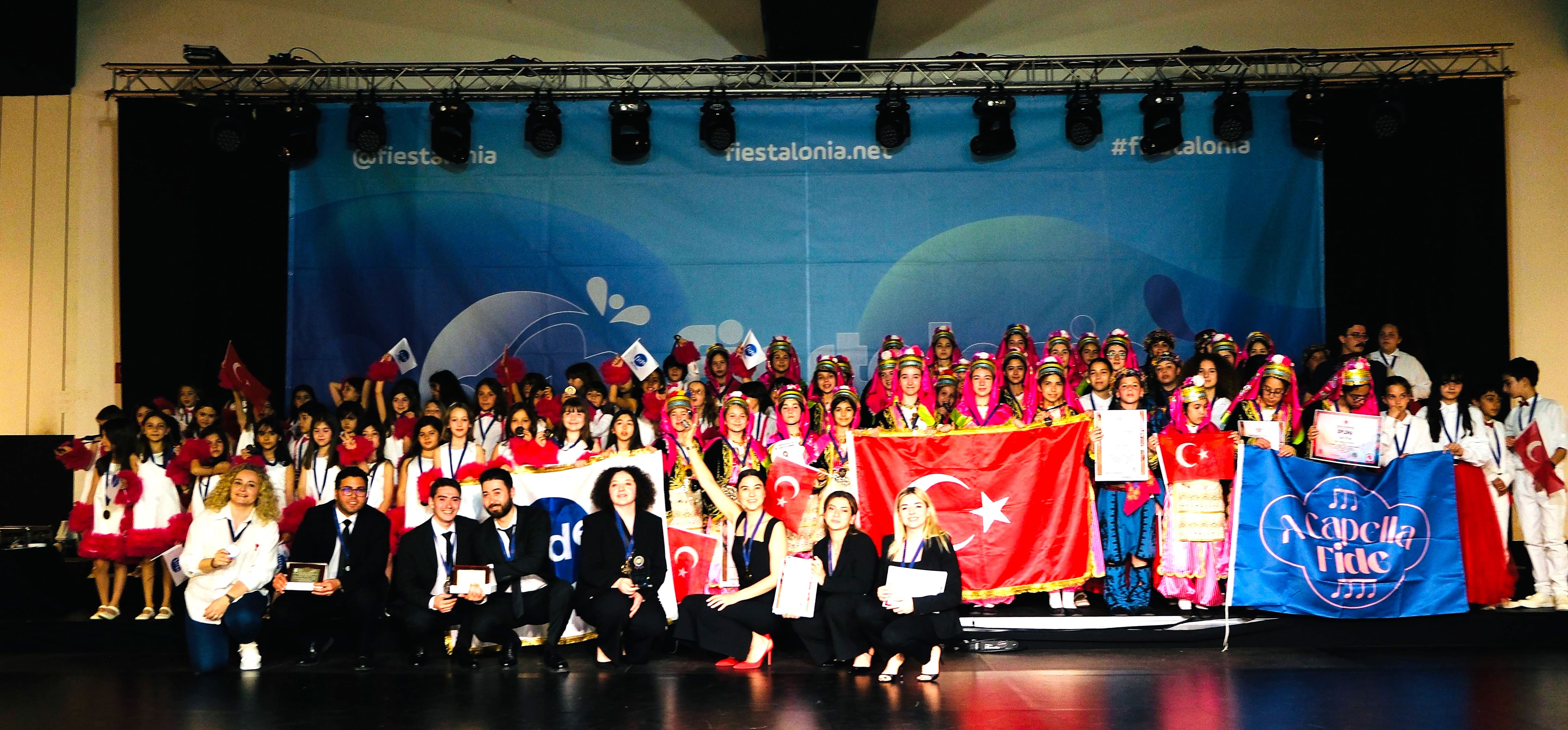 A Capella Fideye Avrupadan Onur dl